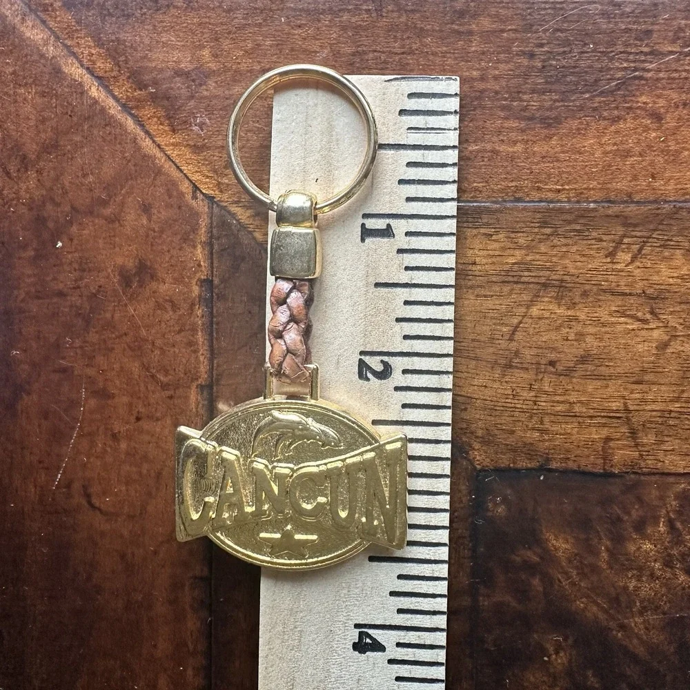 VTG  Souvenir Keychain Ring 3.5